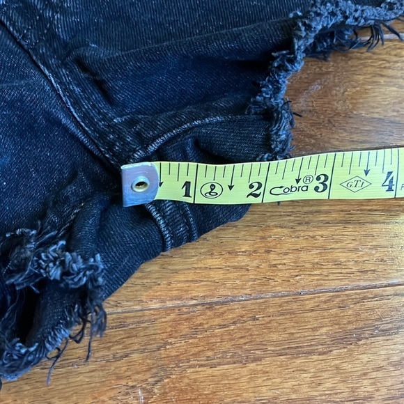 Levis | 501 Original Fit High Rise Wash Black Denim Shorts Size 32/14 Plus Size - Picture 11 of 11